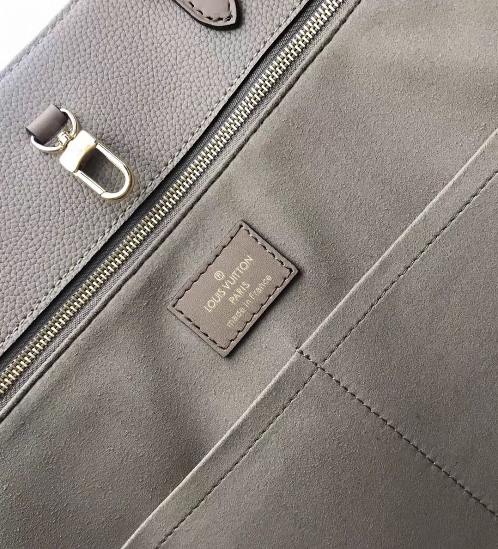 Сумка Louis Vuitton ONTHEGO