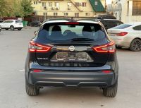 Nissan Qashqai 2019г черного цвета вит сзади