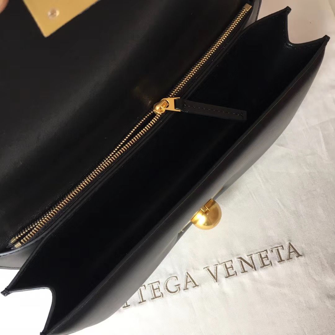 Bottega Veneta Ronde Bag