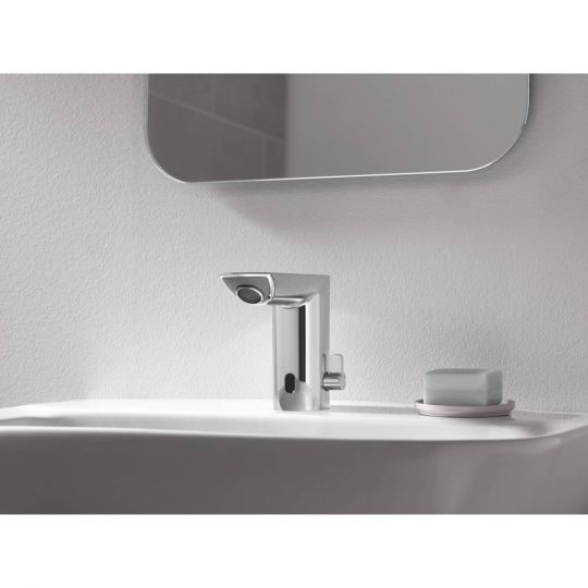 Сенсорный смеситель Grohe Bau Cosmopolitan 36451000 хром ФОТО