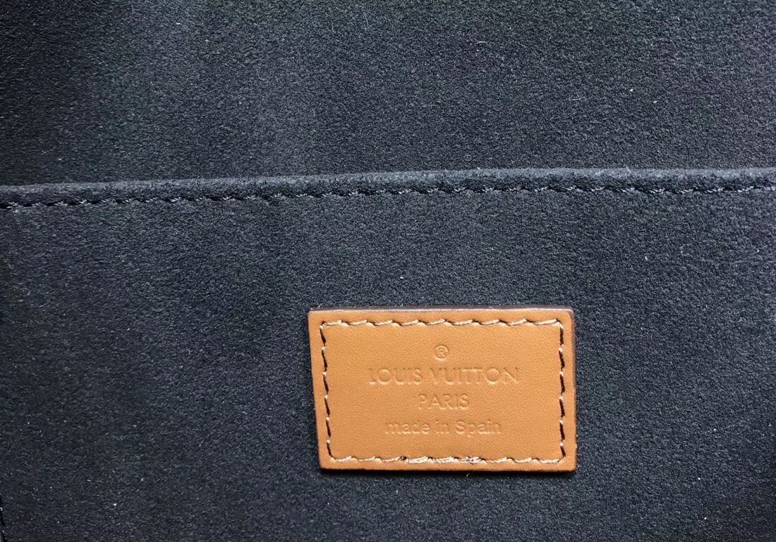 Louis Vuitton DAUPHINE 25 cm