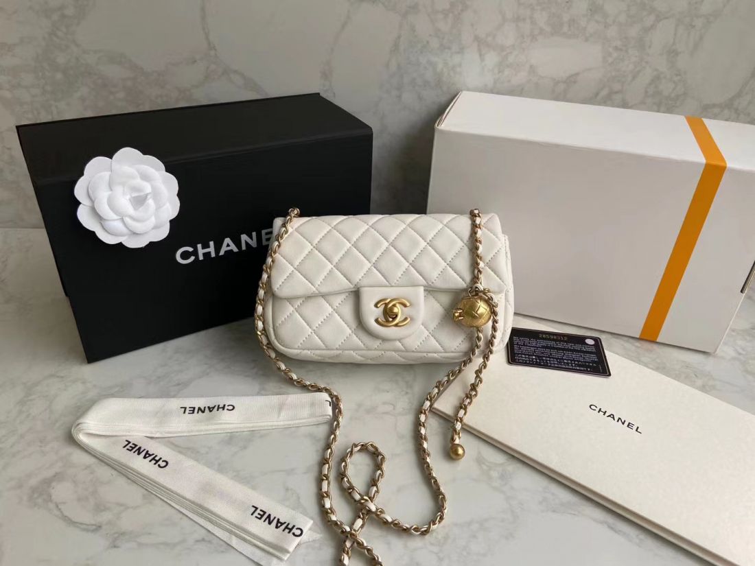 CHANEL Shoulder Flap Bag 20 cm