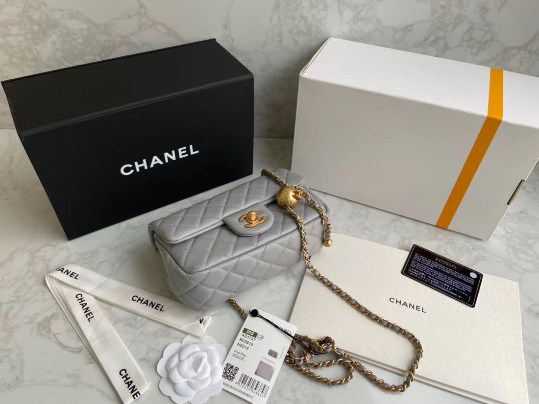 CHANEL Shoulder Flap Bag 20 cm