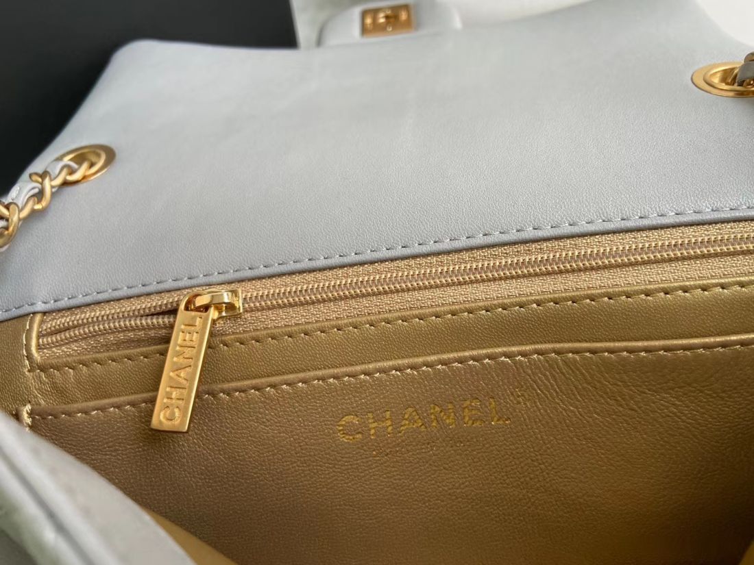 CHANEL Shoulder Flap Bag 20 cm