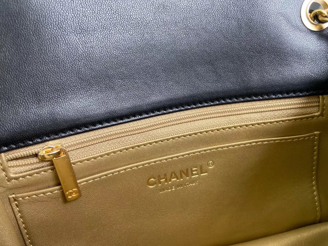 CHANEL Shoulder Flap Bag 20 cm