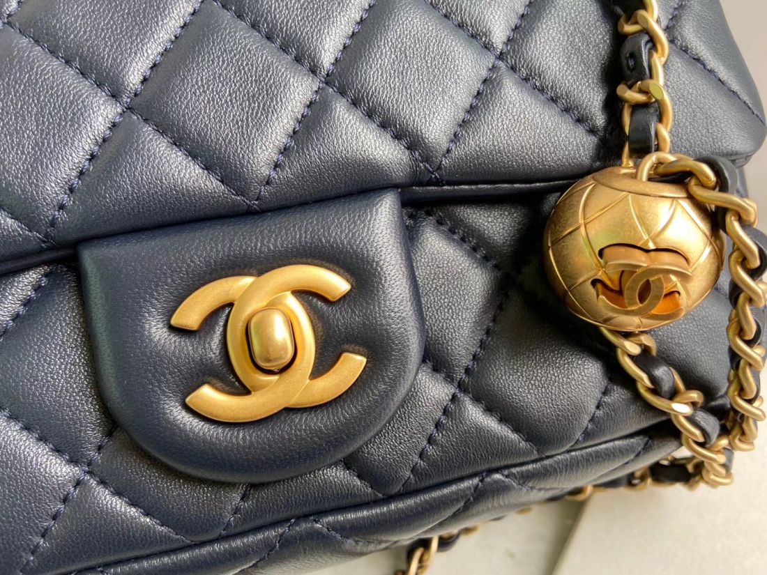 CHANEL Shoulder Flap Bag 20 cm