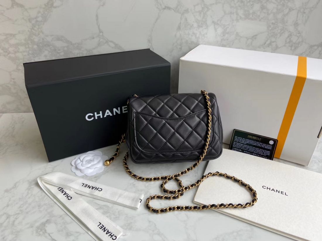 CHANEL Shoulder Flap Bag 18 cm