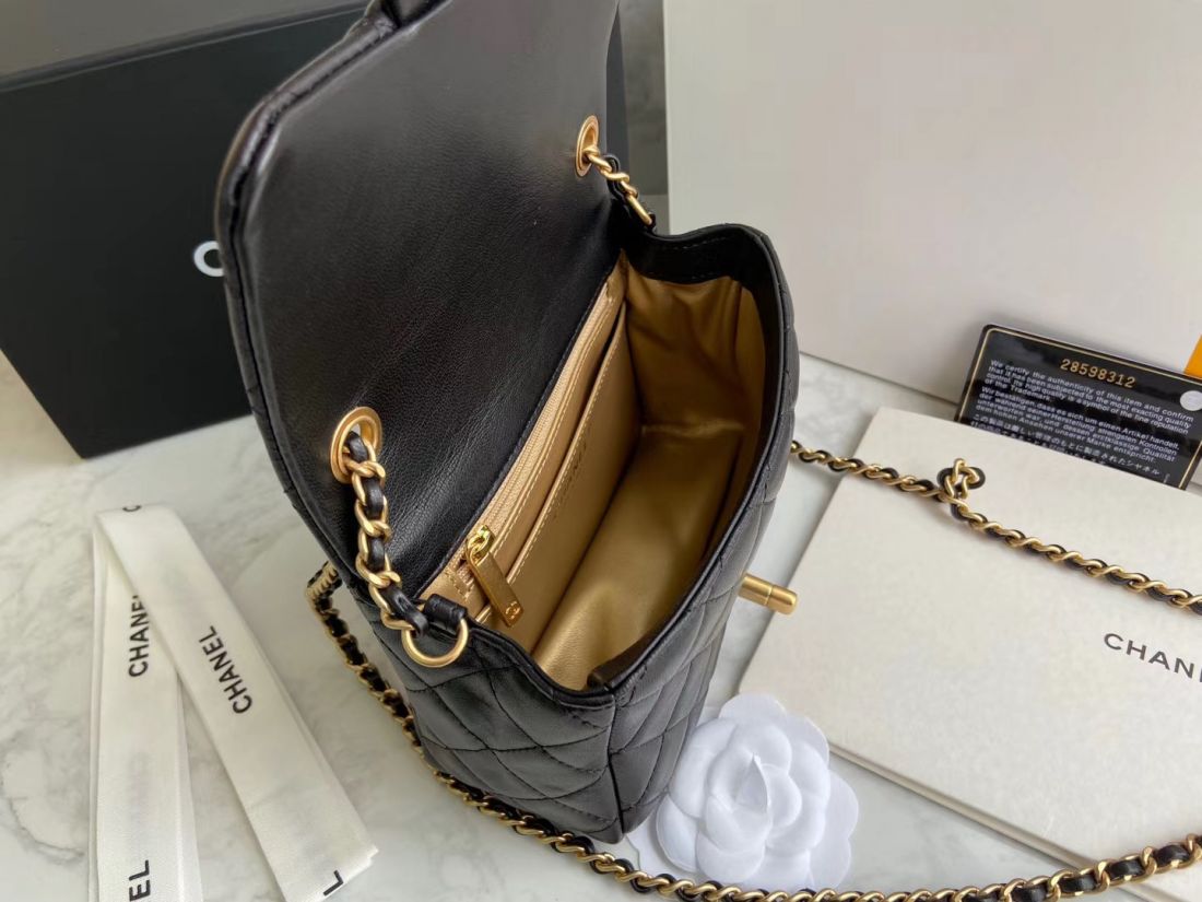 CHANEL Shoulder Flap Bag 18 cm