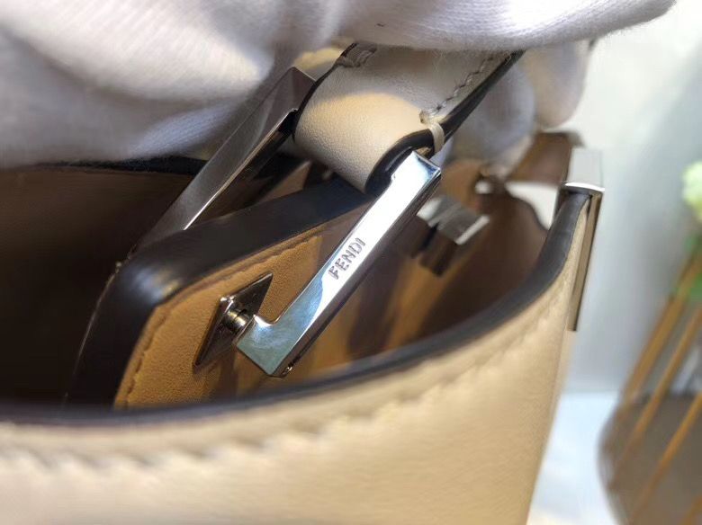 FENDI PEEK-A-BOO 27 cm