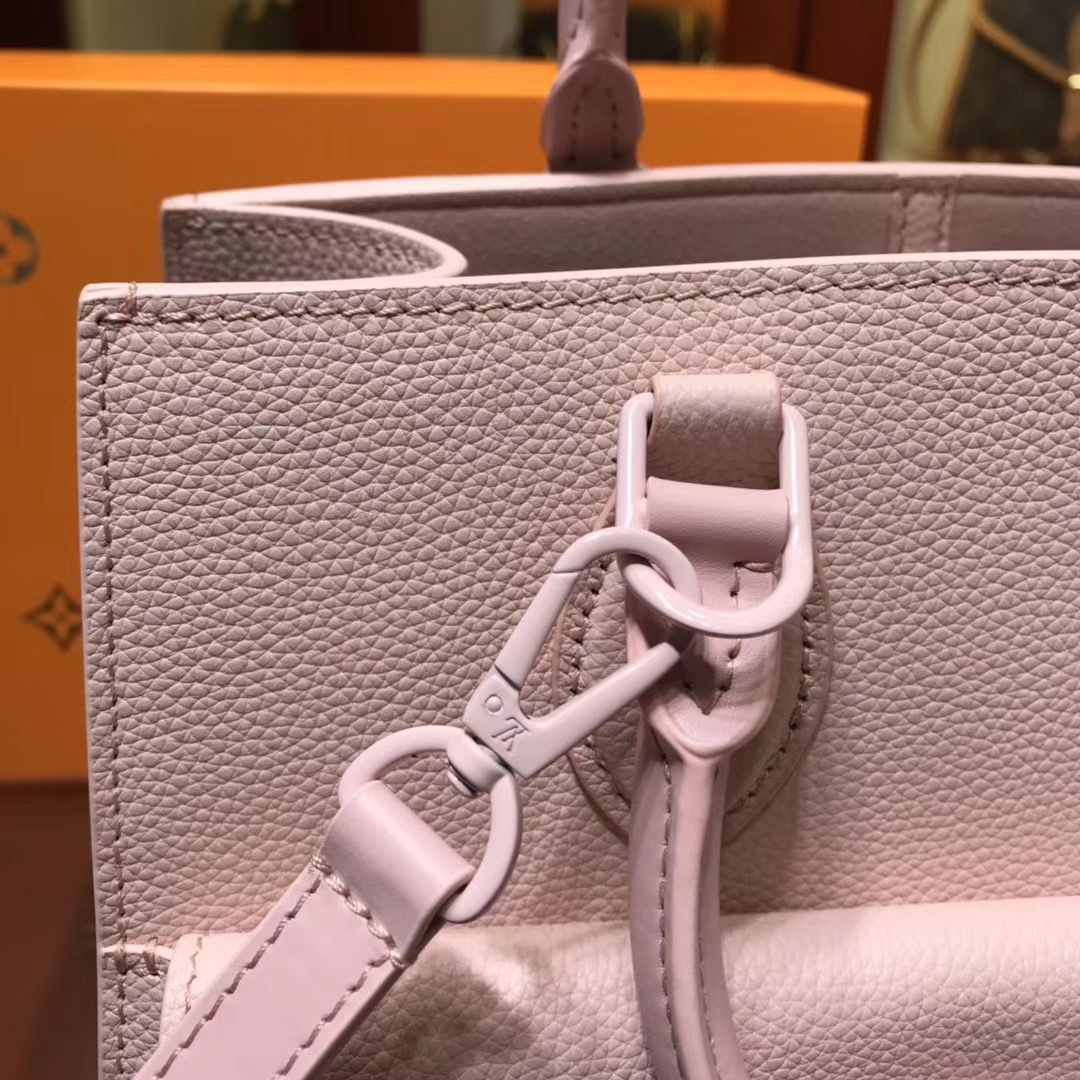 Louis Vuitton Lockme Tote