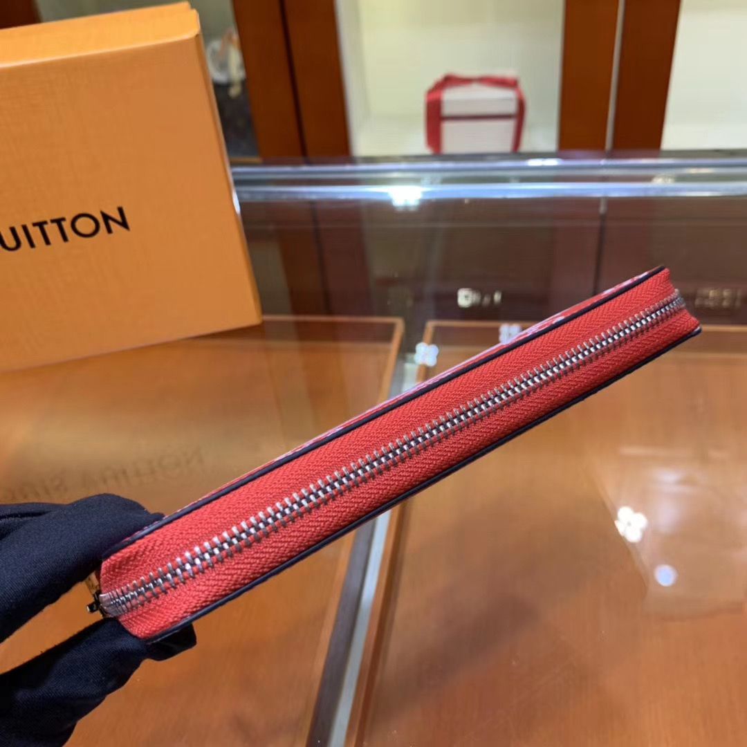 Кошелек Louis Vuitton Zippy