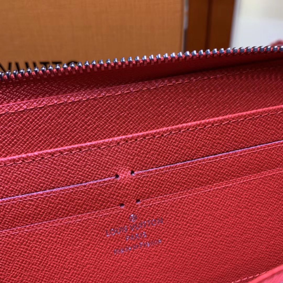 Кошелек Louis Vuitton Zippy