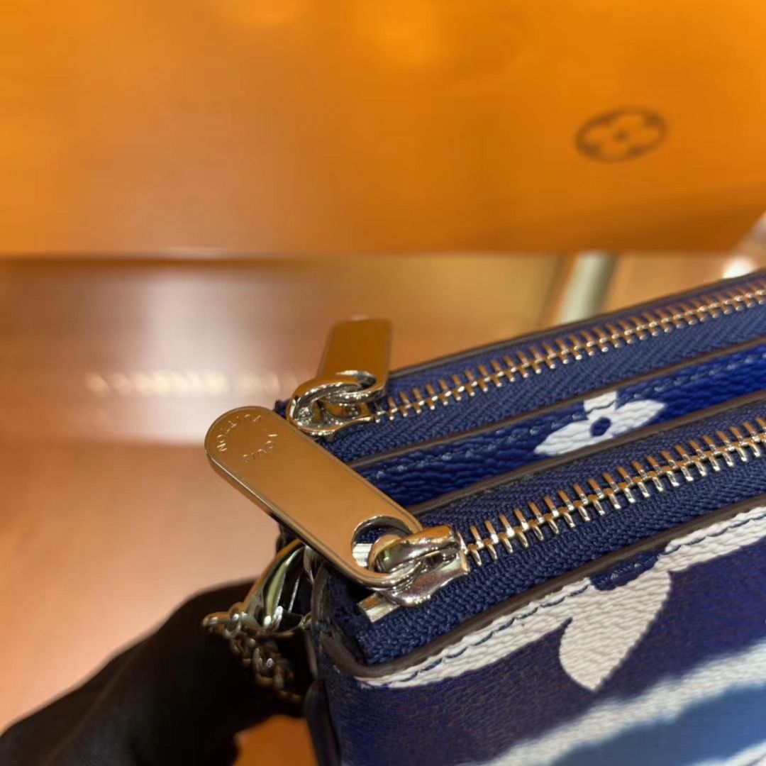 Louis Vuitton Escale Pochette