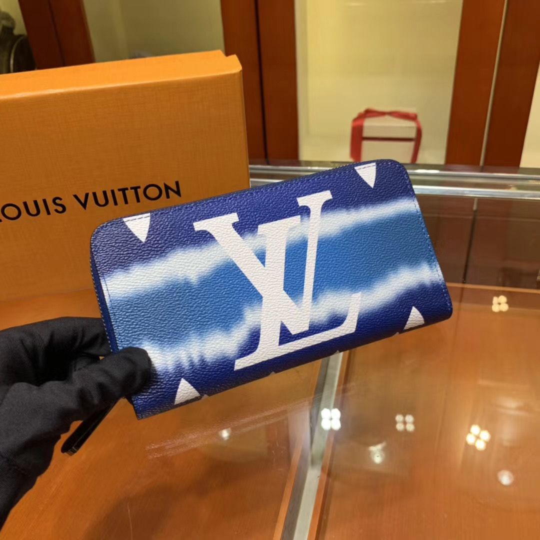 Кошелек Louis Vuitton Zippy