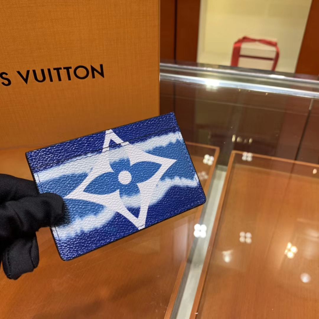 Визитница Louis Vuitton