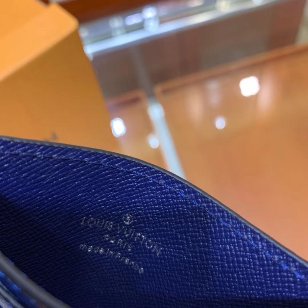 Визитница Louis Vuitton