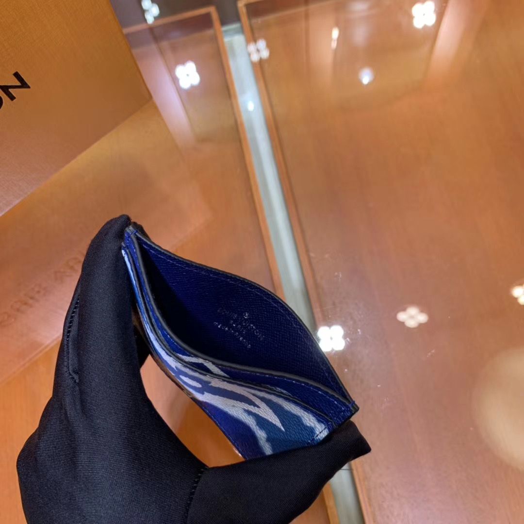 Визитница Louis Vuitton