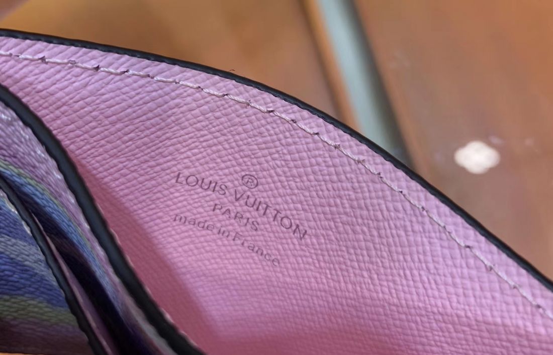 Визитница Louis Vuitton