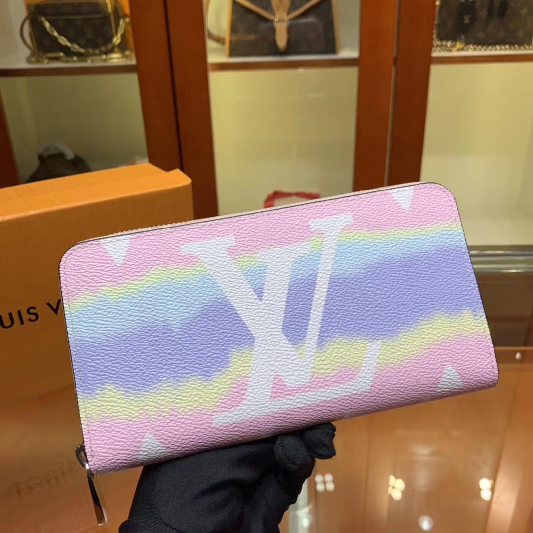 Кошелек Louis Vuitton Zippy
