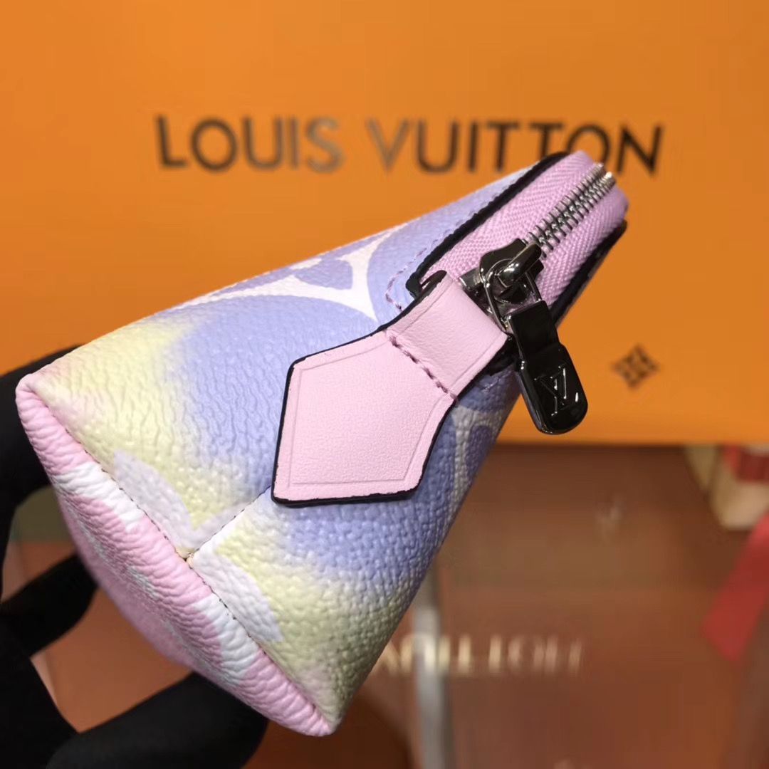 Косметичка Louis Vuitton