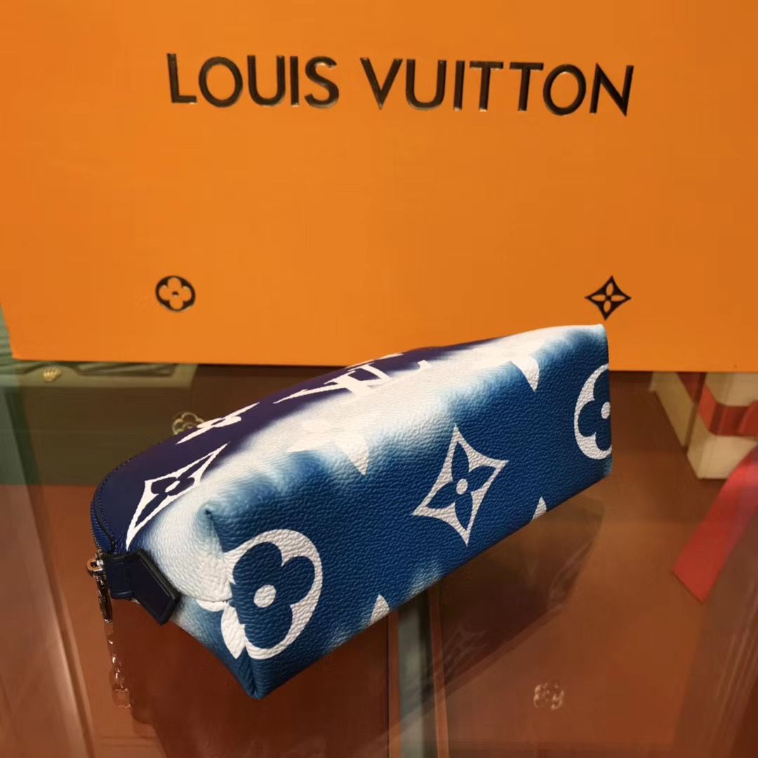 Косметичка Louis Vuitton