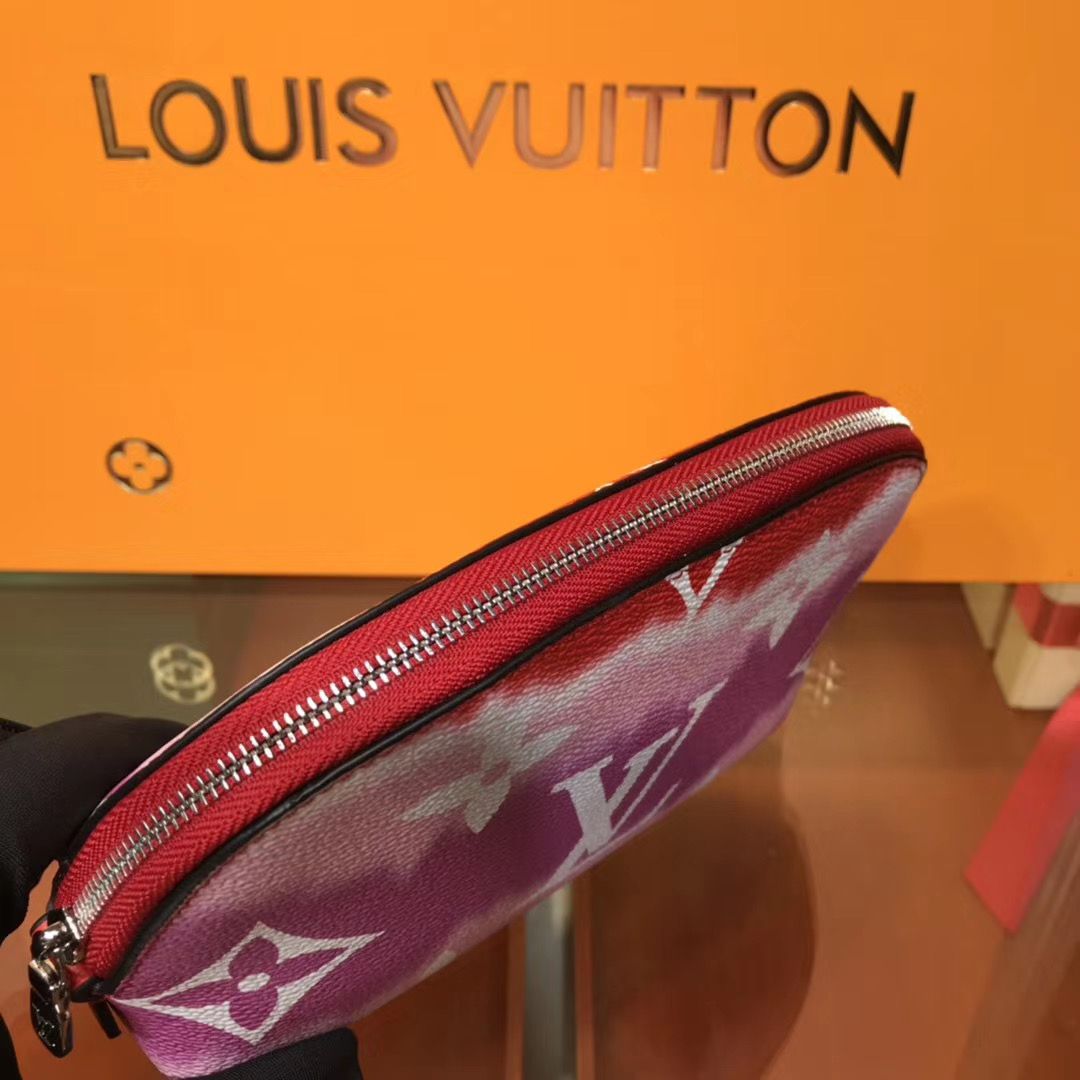 Косметичка Louis Vuitton