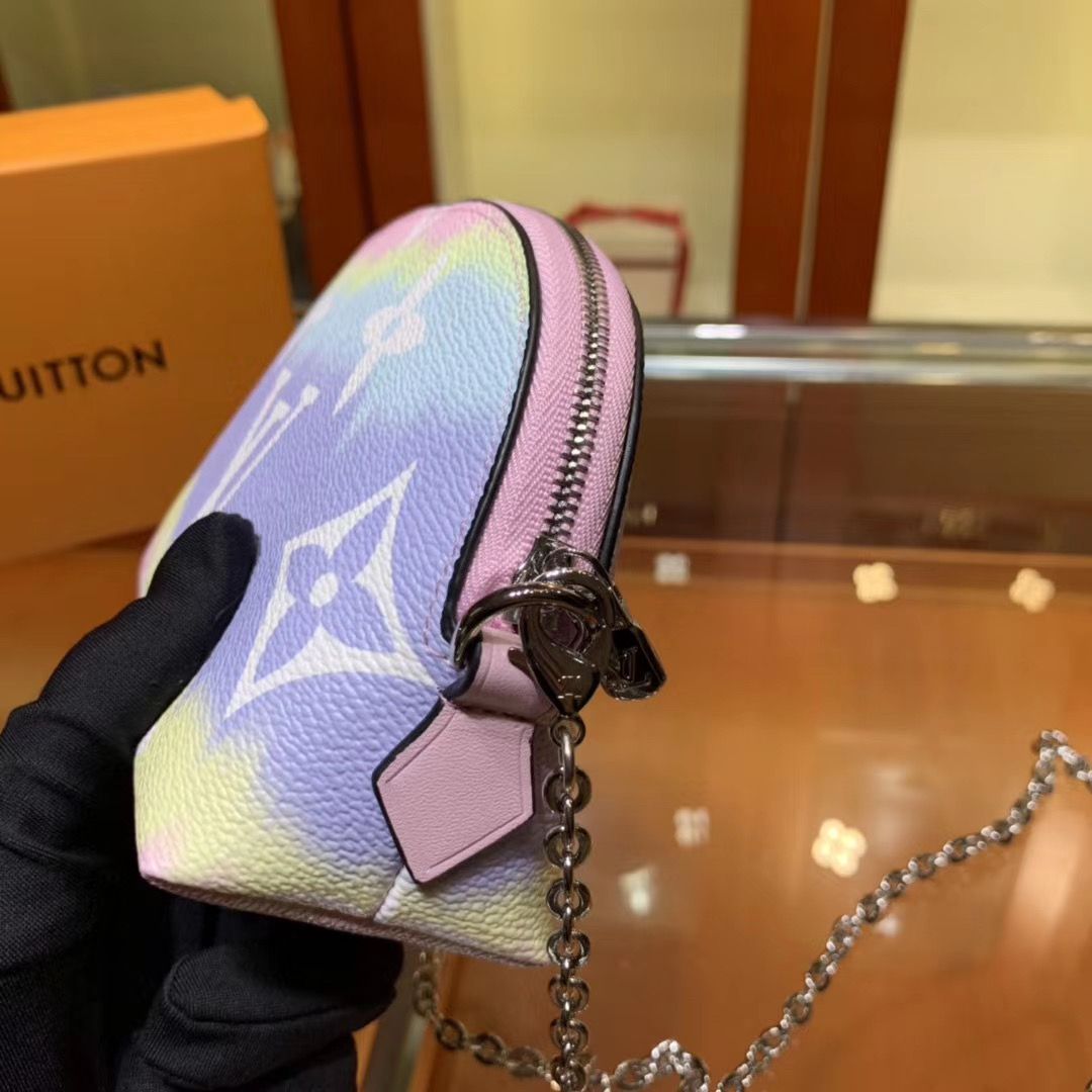 Косметичка Louis Vuitton Escale на цепочке