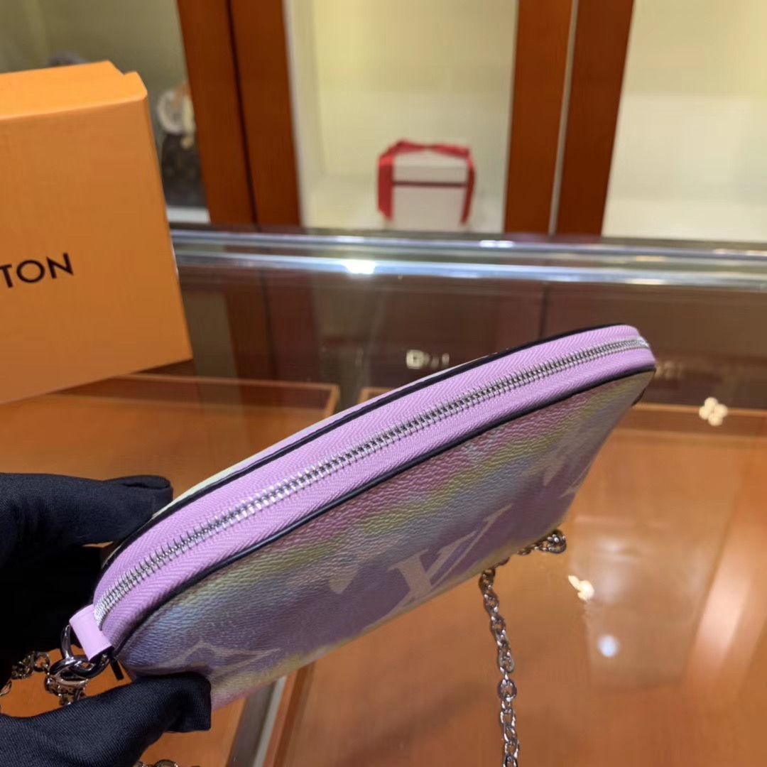 Косметичка Louis Vuitton Escale на цепочке