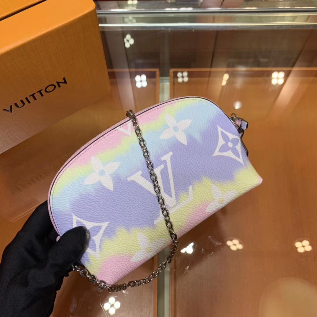 Косметичка Louis Vuitton Escale на цепочке