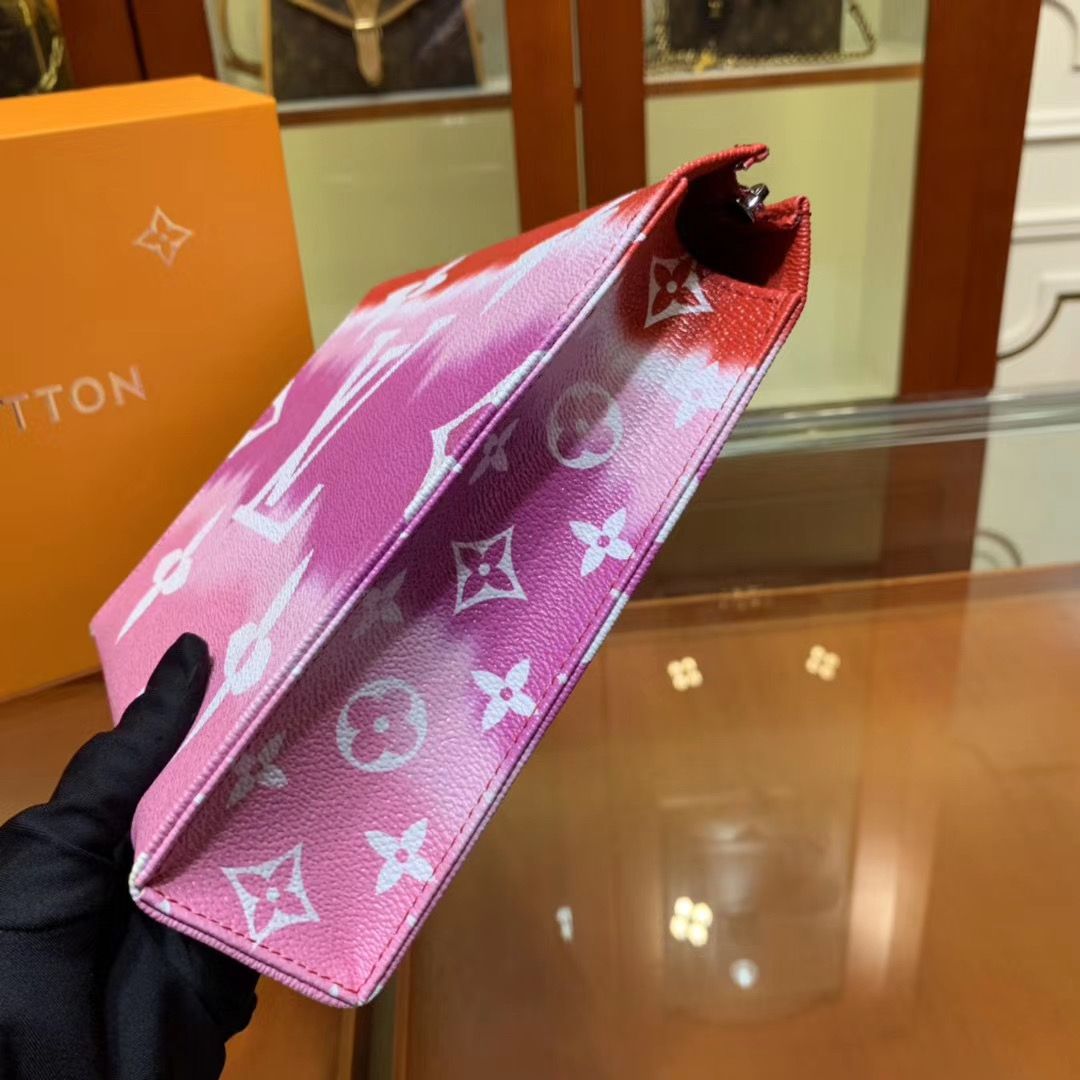 Клатч Louis Vuitton Escale