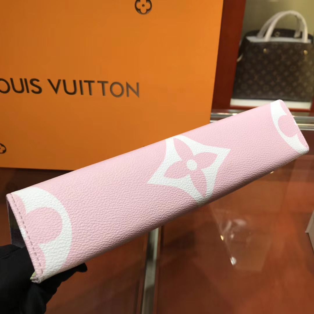 Папка Louis Vuitton Escale  26