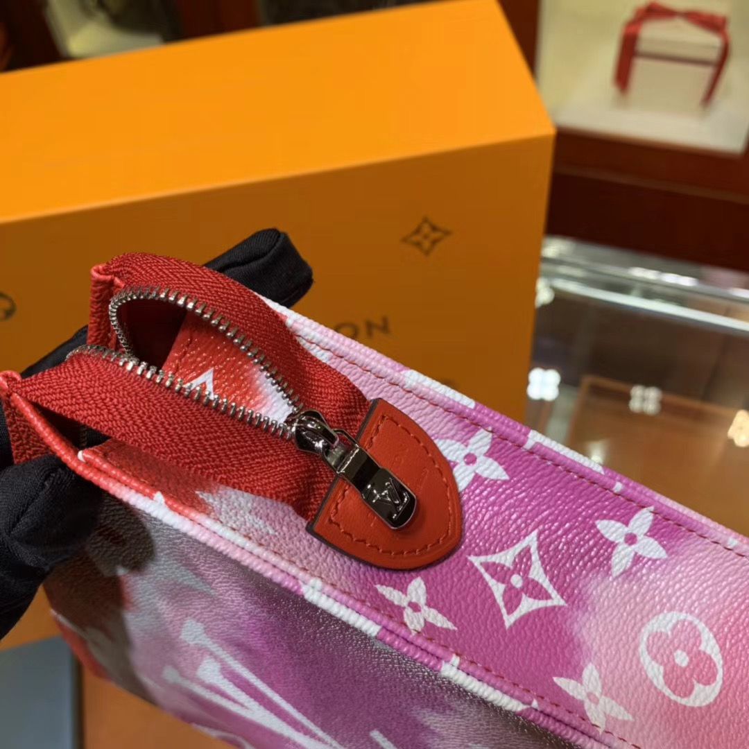 Папка Louis Vuitton Escale 26