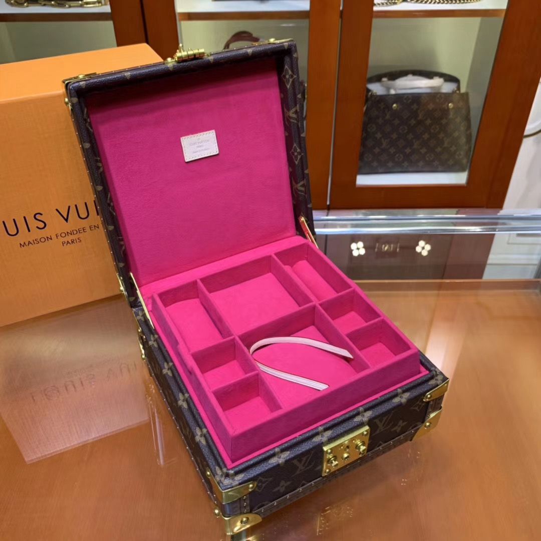 Сундучок для украшений Louis Vuitton