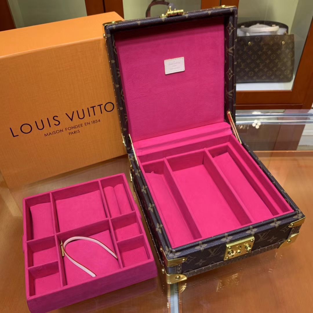 Сундучок для украшений Louis Vuitton