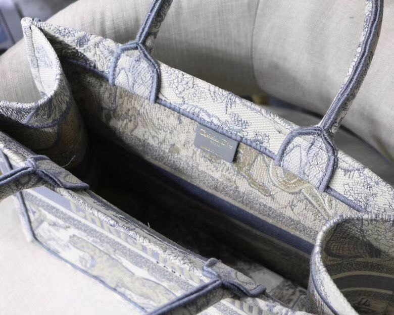 Dior Book Tote 41 cm