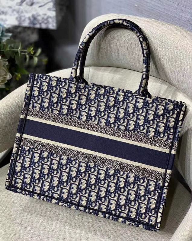 Dior Book Tote 36 cm