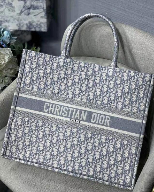 Dior Book Tote 41 cm