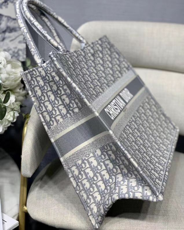 Dior Book Tote 41 cm