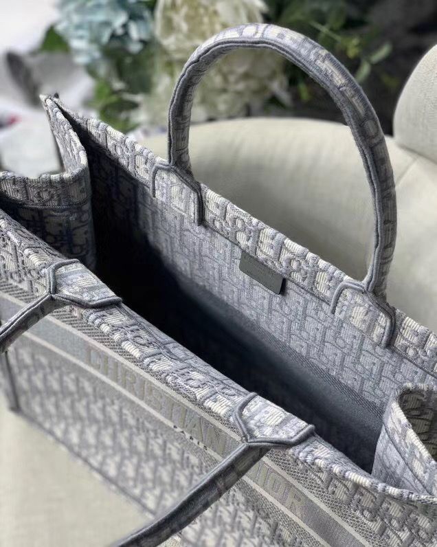 Dior Book Tote 41 cm