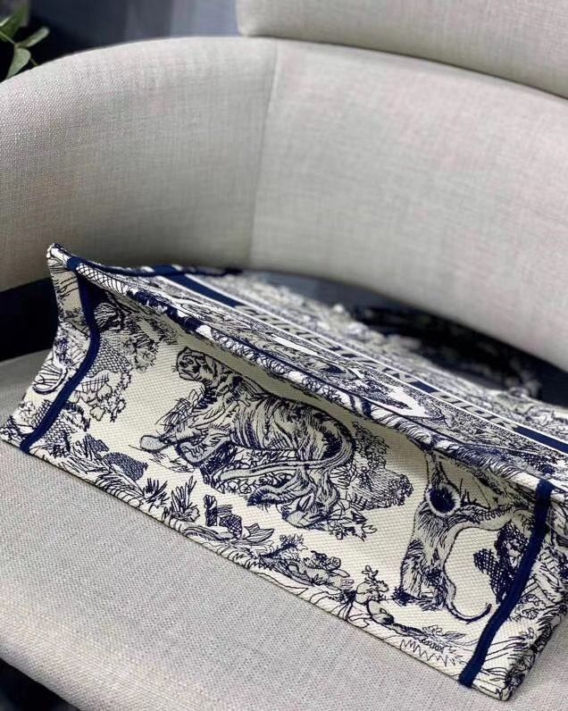 Dior Book Tote 36 cm