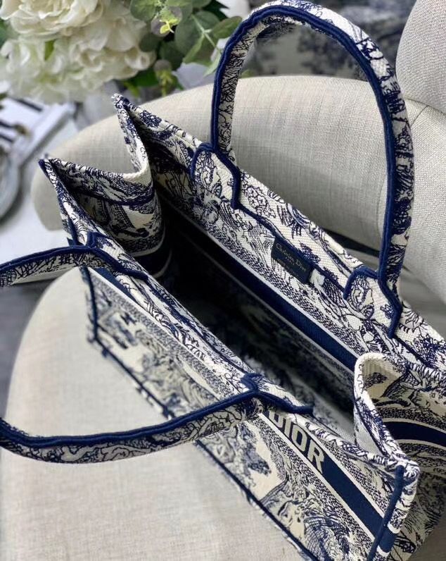 Dior Book Tote 36 cm