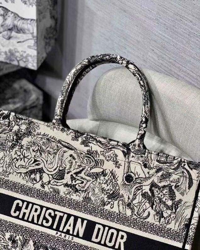 Dior Book Tote 41 cm