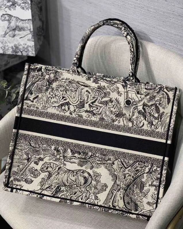 Dior Book Tote 41 cm
