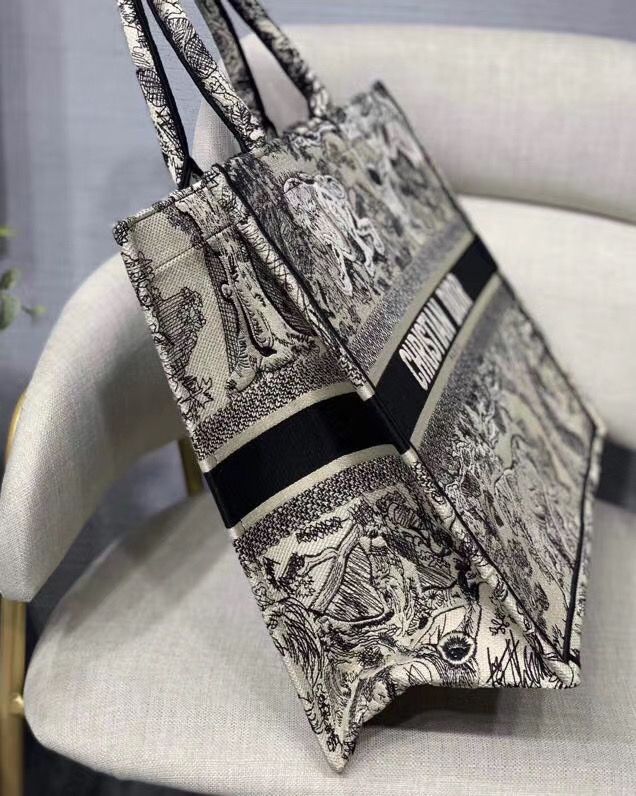 Dior Book Tote 41 cm