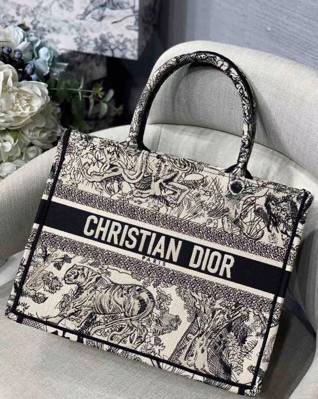 Dior Book Tote 36 cm