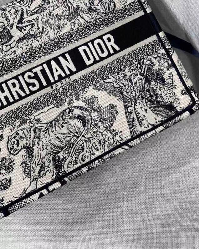 Dior Book Tote 36 cm