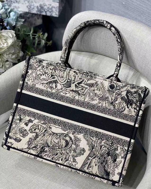 Dior Book Tote 36 cm