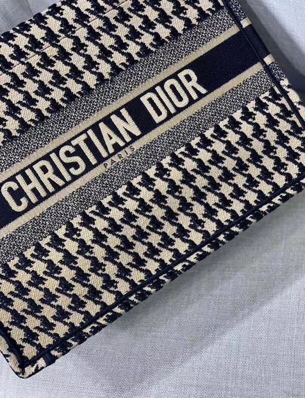 Dior Book Tote 36 cm