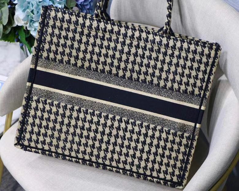 Dior Book Tote 41 cm