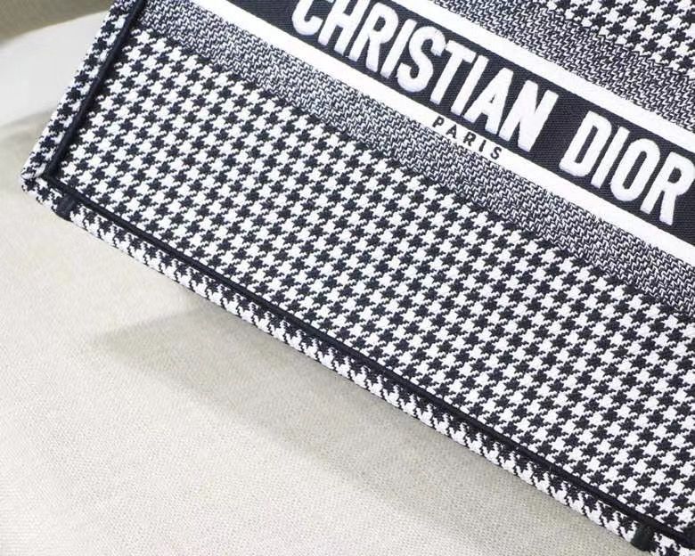 Сумка Dior Book Tote 36 cm